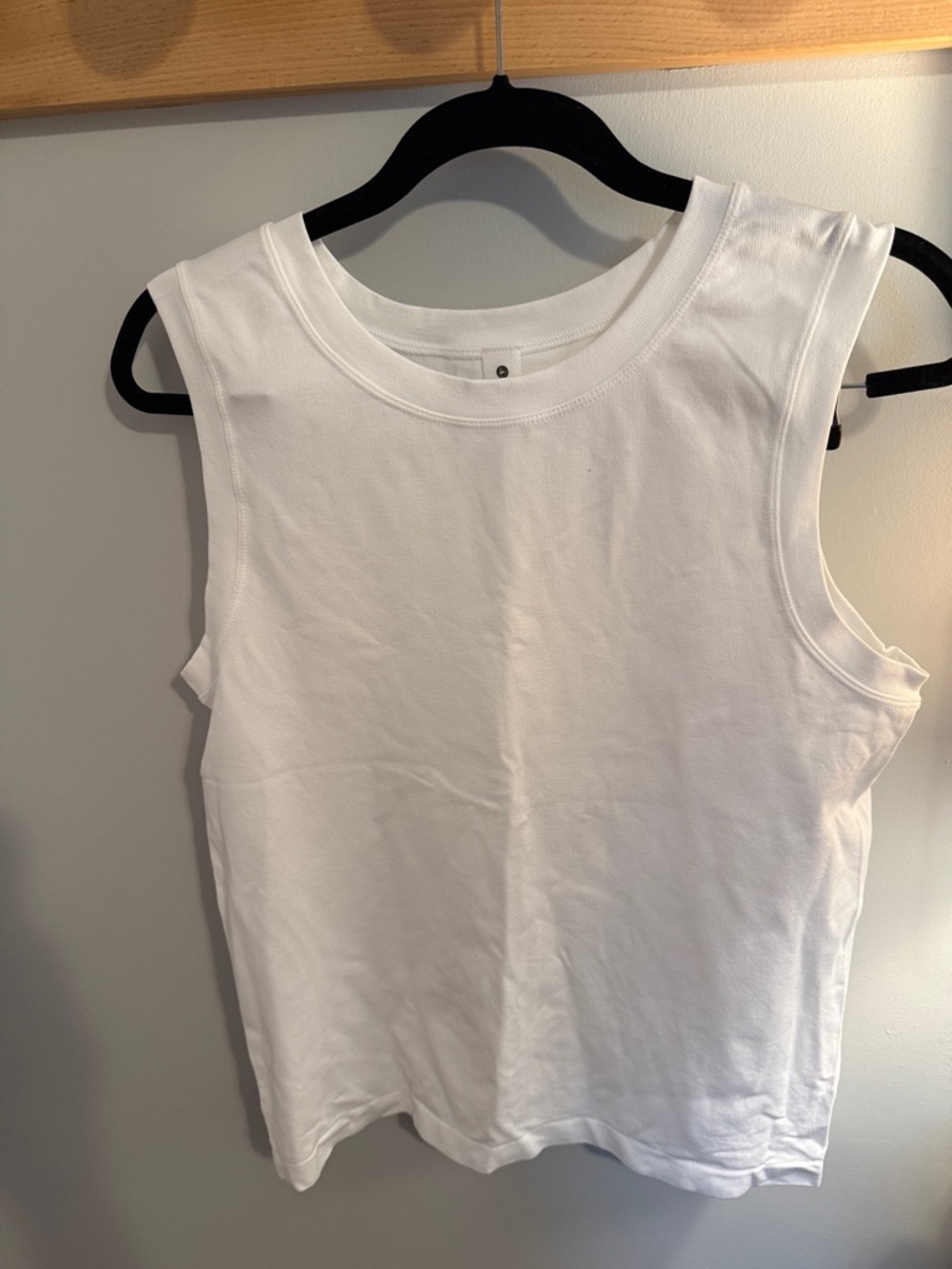 90 Degree By Reflex White Sleeveless Crewneck Tank